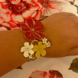 Floral bracelet